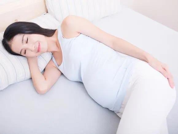 一個好的睡姿決定健康程度！這兩種姿勢不僅舒服，還能補(bǔ)腎，快試試吧!