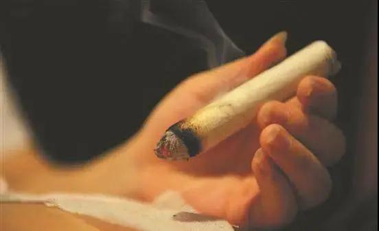艾灸出汗的10大驚人好處，看完我把空調關了！